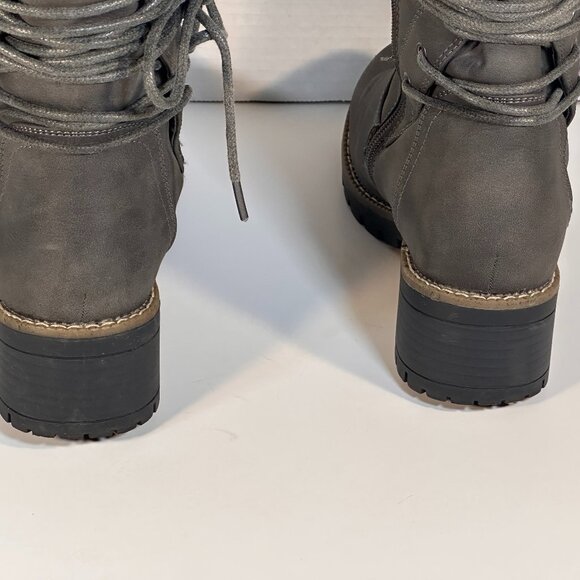LADIES SIZE 8 GRAY BOOTS - Picture 9 of 16